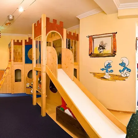 Smileys Hotel 4*