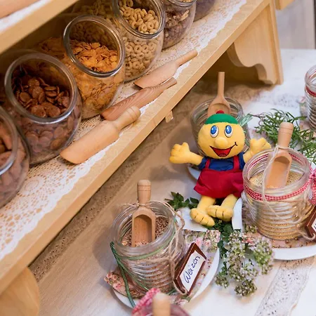 酒店 Smileys Trebesing