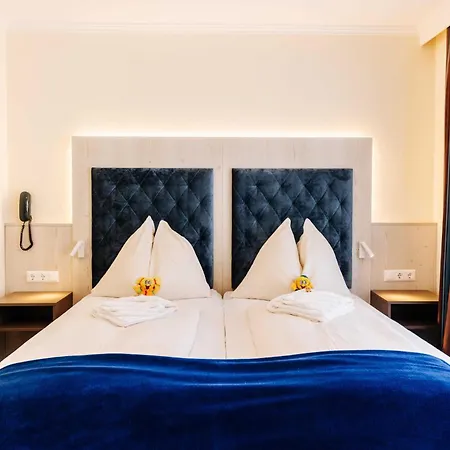 Hotel Smileys 4*
